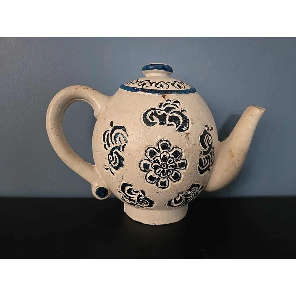 Vintage Cast Iron Teapot / Kettle‎ Blue And White Door Stopper Stay